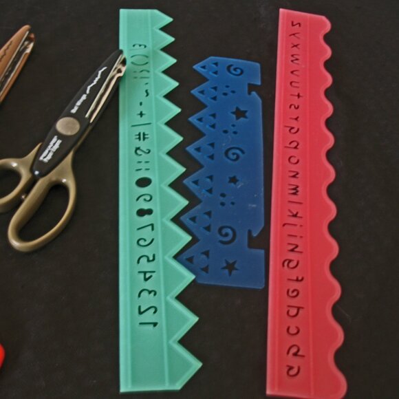 Lot 11 Paper Edgers Decorative Edge Scissors FISKARS / CREATIVE MEMORIES, two ar - Picture 5 of 5